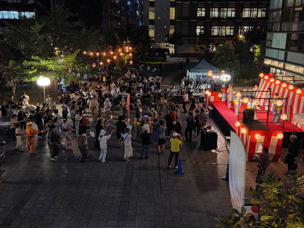 東京都千代田区で設営した盆踊りステージ 7